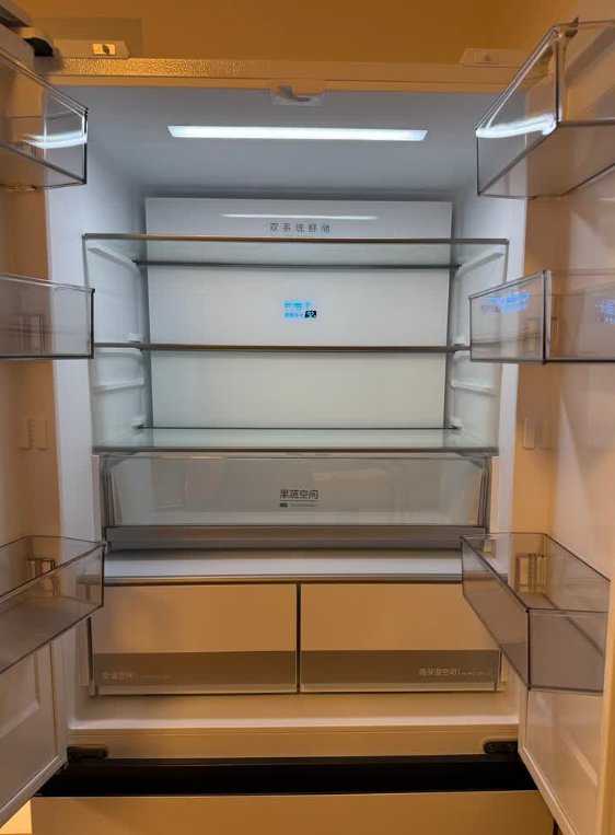 美的冰箱M60 机皇 550 值得入手吗？523L 超薄嵌入式冰箱真实居家测评